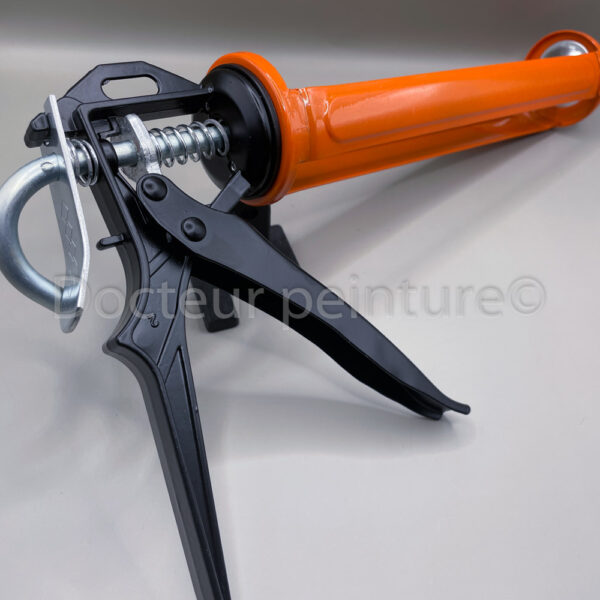 Pistolet à cartouche